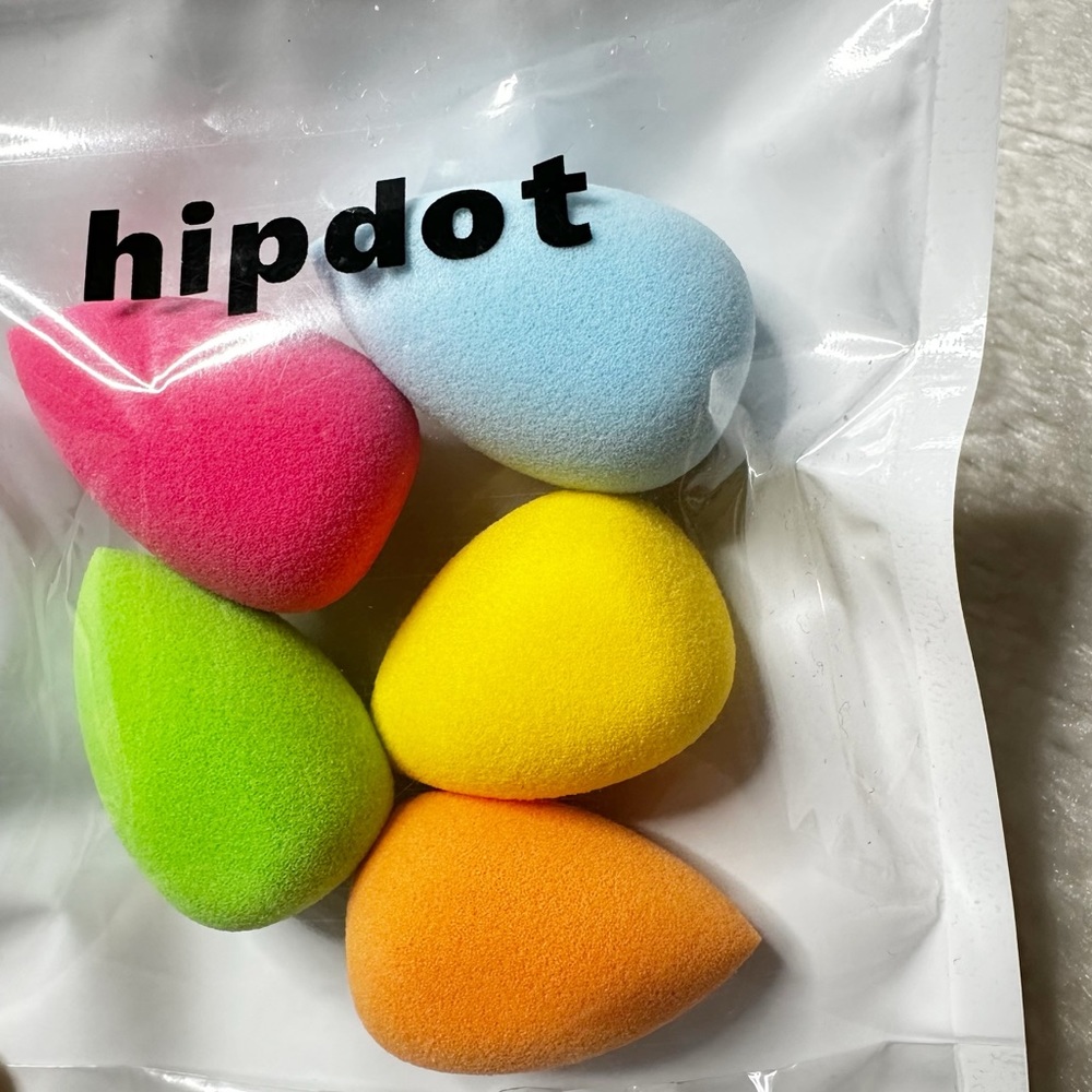 NIP Hipdot 5 Count Mini Makeup Sponge Set Multicolor, Full size - Picture 3 of 5